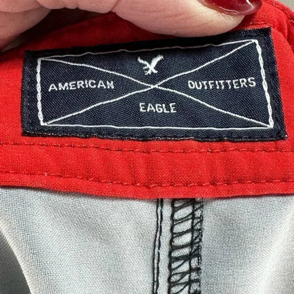 American Eagle Outfitters M mens blue black red print swimsuit with 3‎ pockets